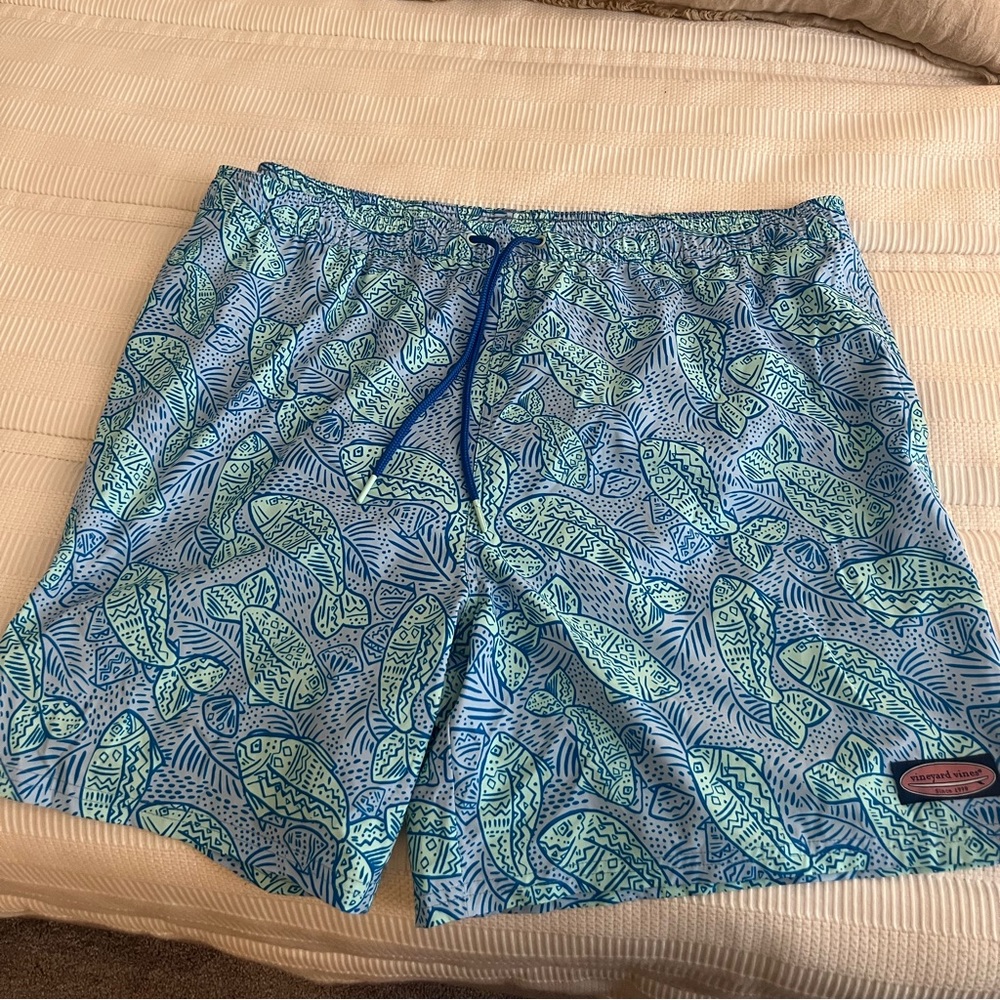 Vineyard vines men’s swim trunks. Like new